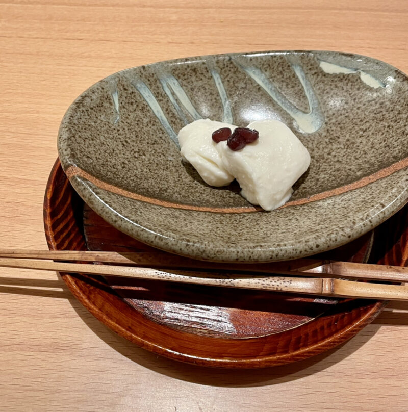 『日本料理店　雲』のクリームチーズの葛餅